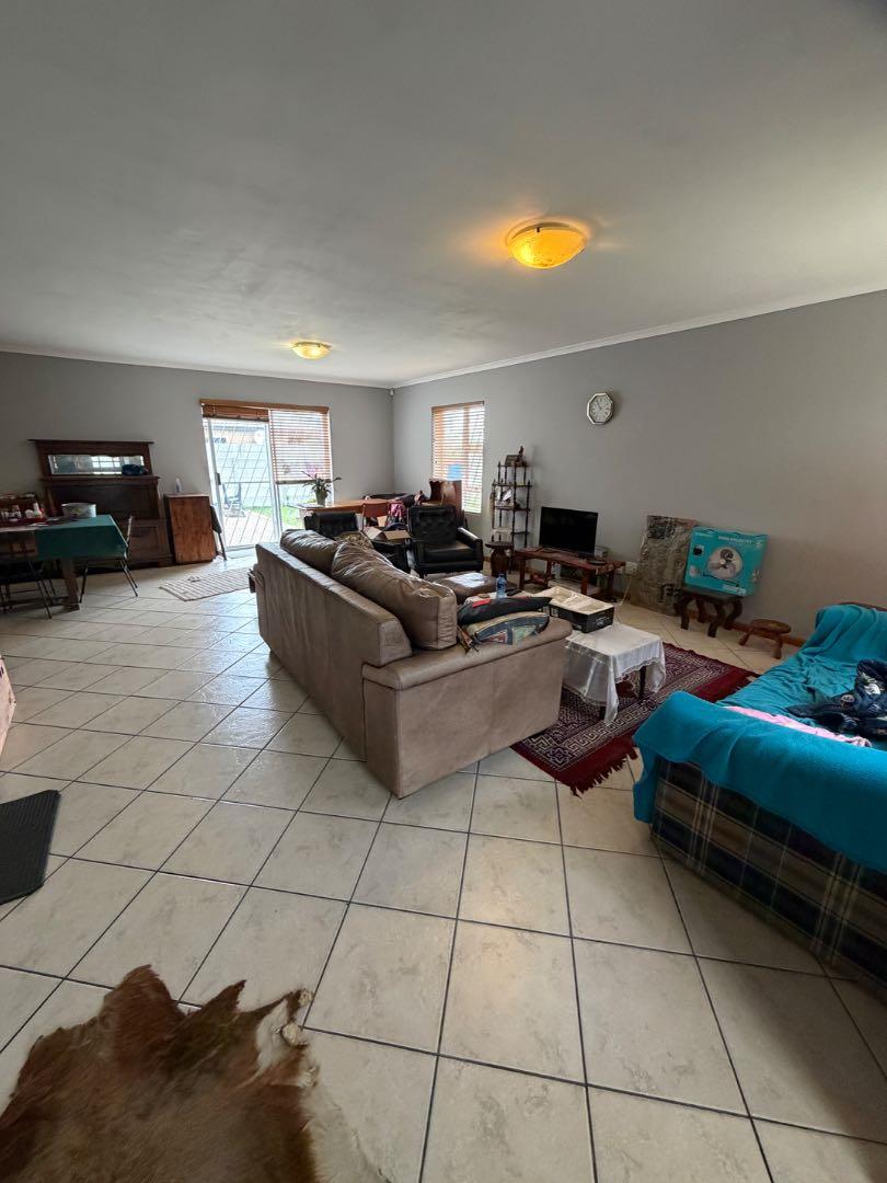 To Let 3 Bedroom Property for Rent in Jacarandas Western Cape